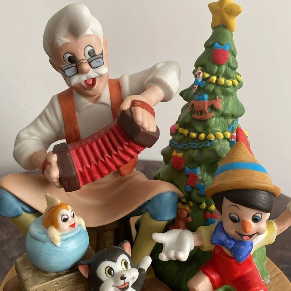 DISNEY CHRISTMAS 1989 LE PORCELAIN PINOCCHIO FIGURINE Disneyland 5th edition - Picture 3 of 11